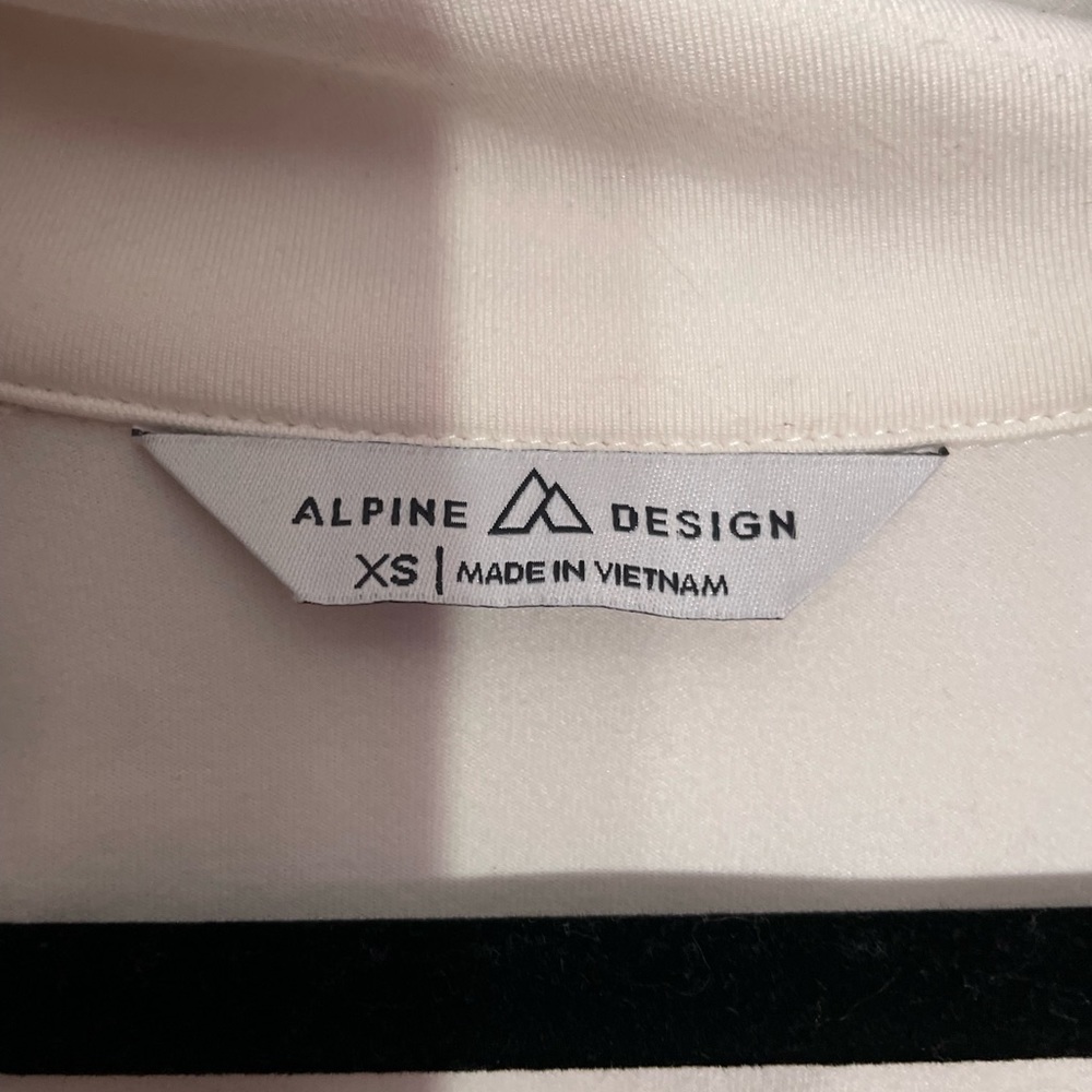 1/2 zip - Picture 4 of 4